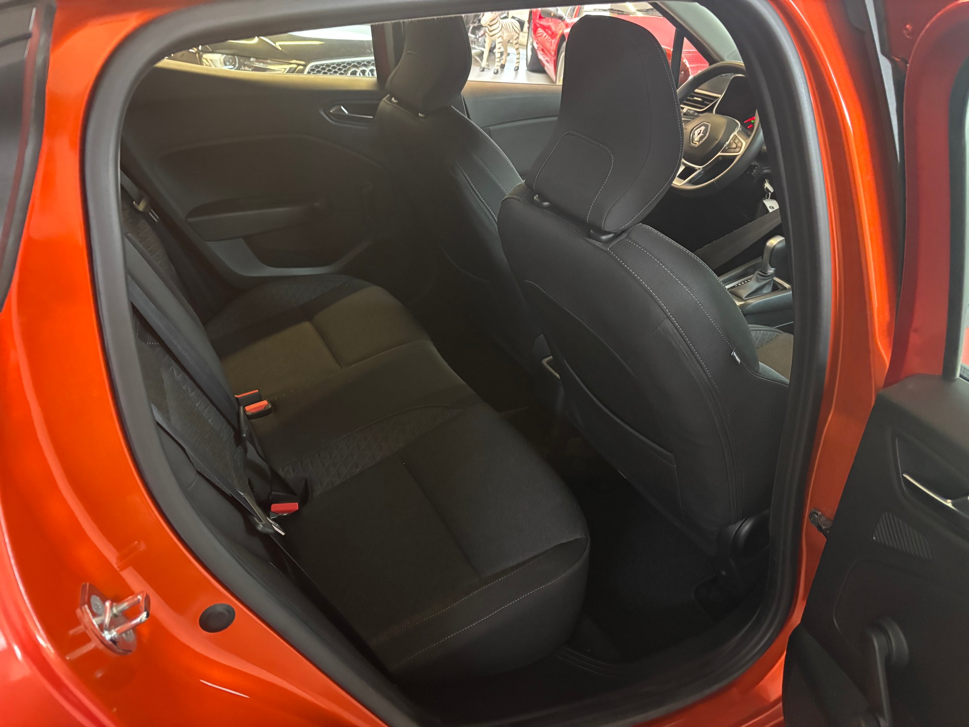 RENAULT Clio 1.0 Zen CVT-image-8