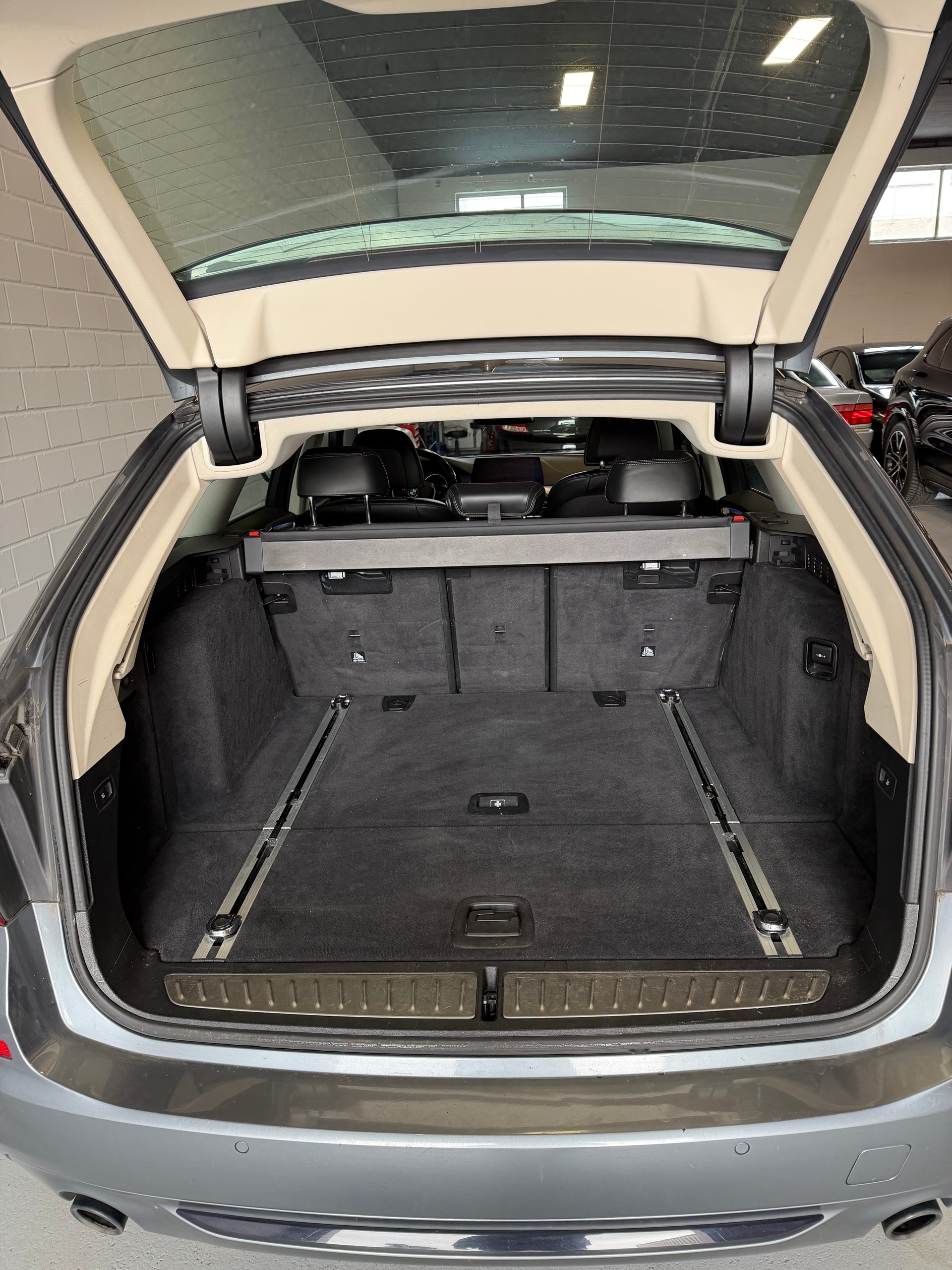 BMW 530d xDrive Touring Sport Line Steptronic-image-12
