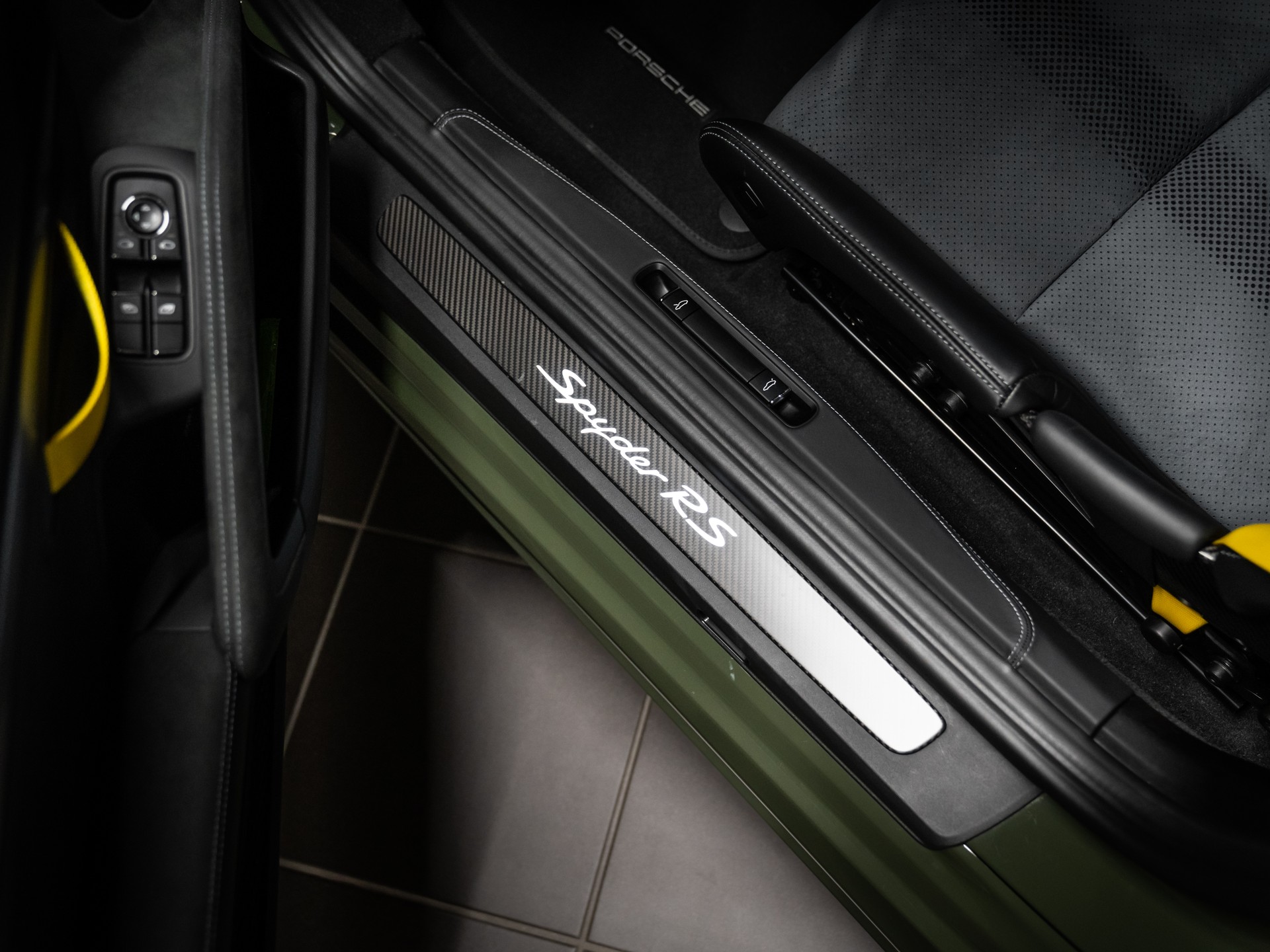 PORSCHE 718 Boxster Spyder RS PDK-image-4