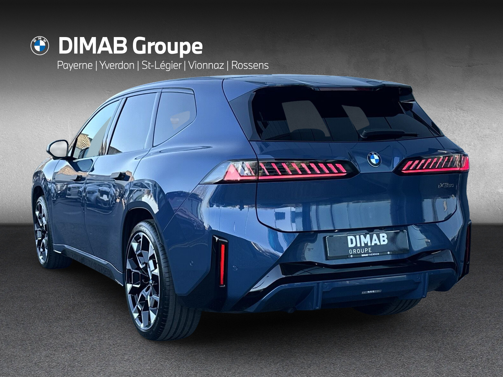 BMW iX3 50 xDrive M Sport **Action de leasing à 0.9% avec assurance et roues hiver**-showroom-element-2