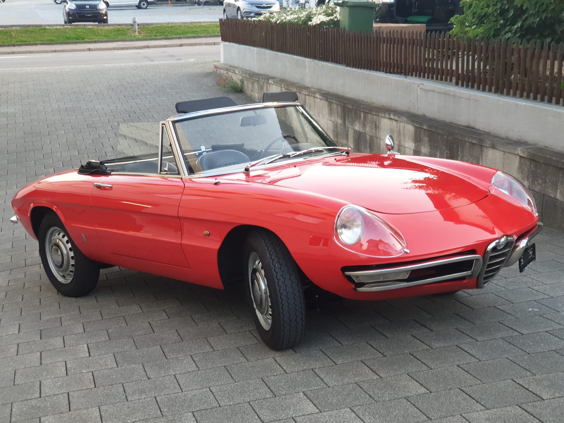 ALFA ROMEO Alfa Romeo Spider 1600 Duetto Osso di seppia Top zustand