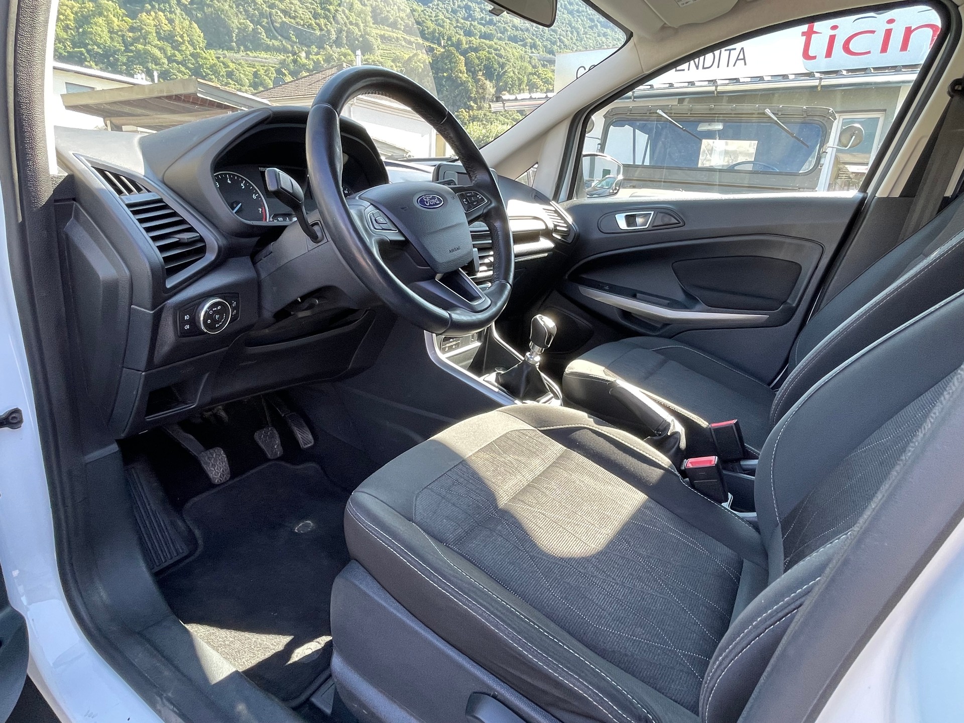 FORD EcoSport 1.0 SCTi Trend-image-10