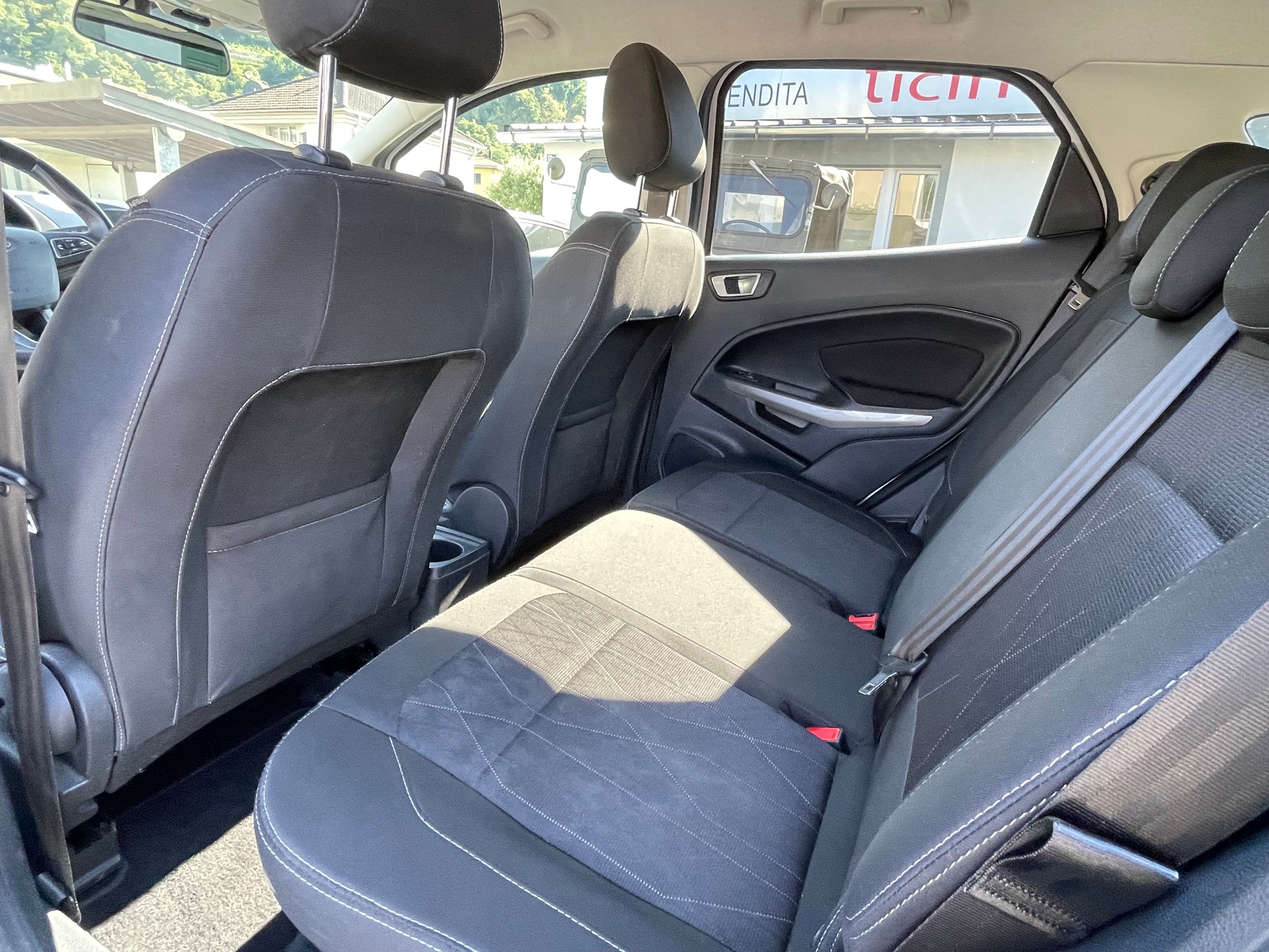 FORD EcoSport 1.0 SCTi Trend-image-13