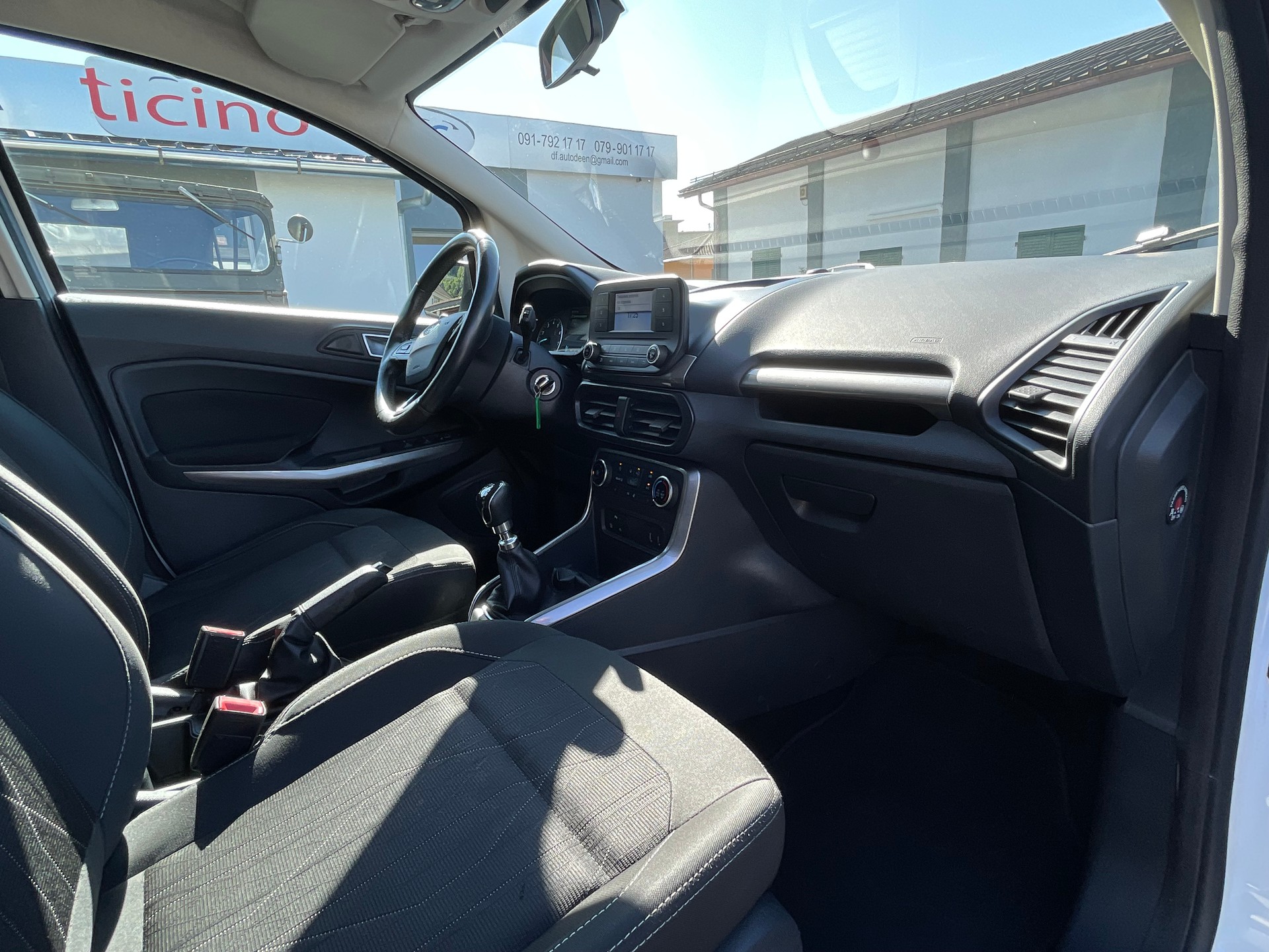 FORD EcoSport 1.0 SCTi Trend-image-11