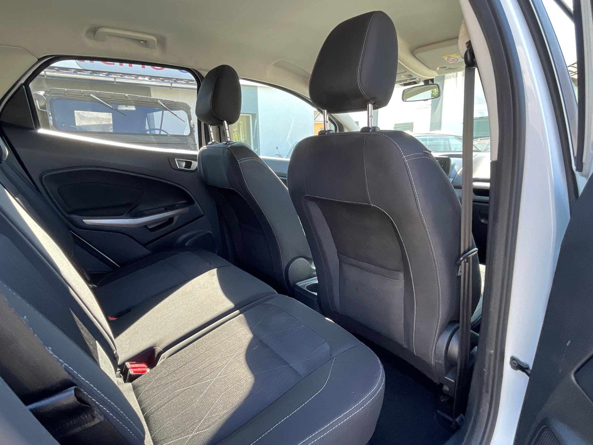FORD EcoSport 1.0 SCTi Trend-image-12