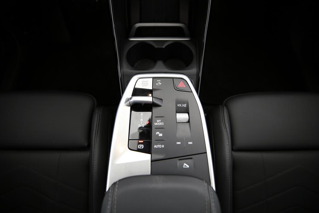 BMW 223d xDrive Active Tourer-image-9