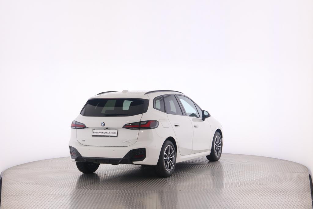 BMW 223d xDrive Active Tourer-image-1