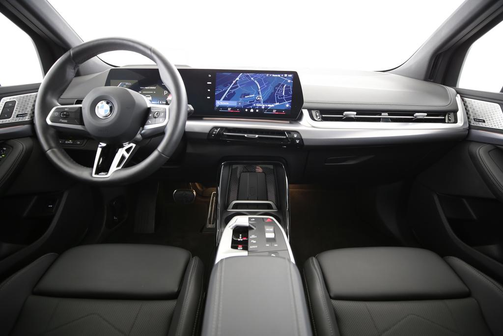 BMW 223d xDrive Active Tourer-image-4