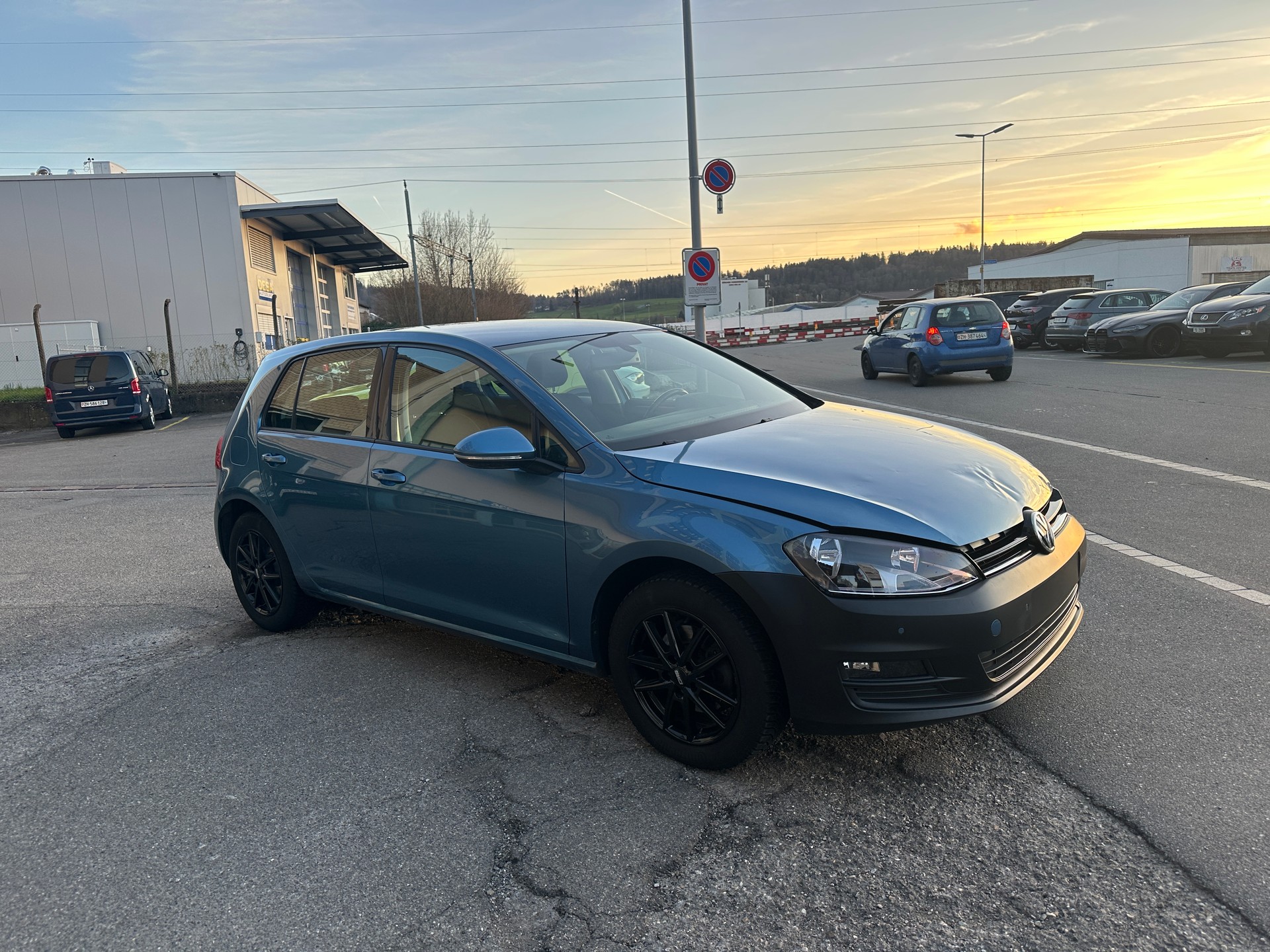 VW Golf 2.0 TDI Comfortline 4Motion-image-3