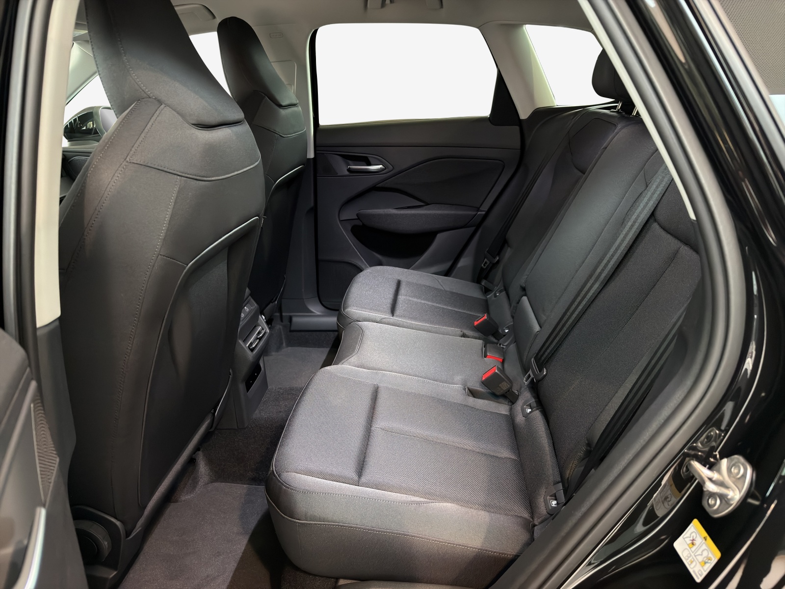 AUDI Q3 SUV 110 kW TFSI S tronic-image-11