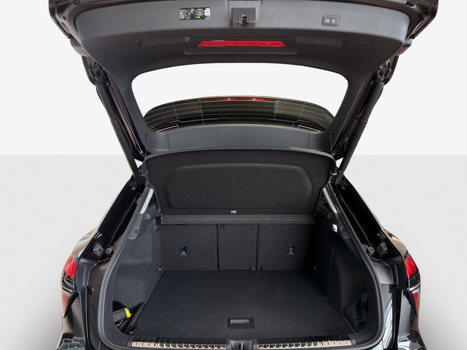 AUDI Q3 SUV 110 kW TFSI S tronic-image-12