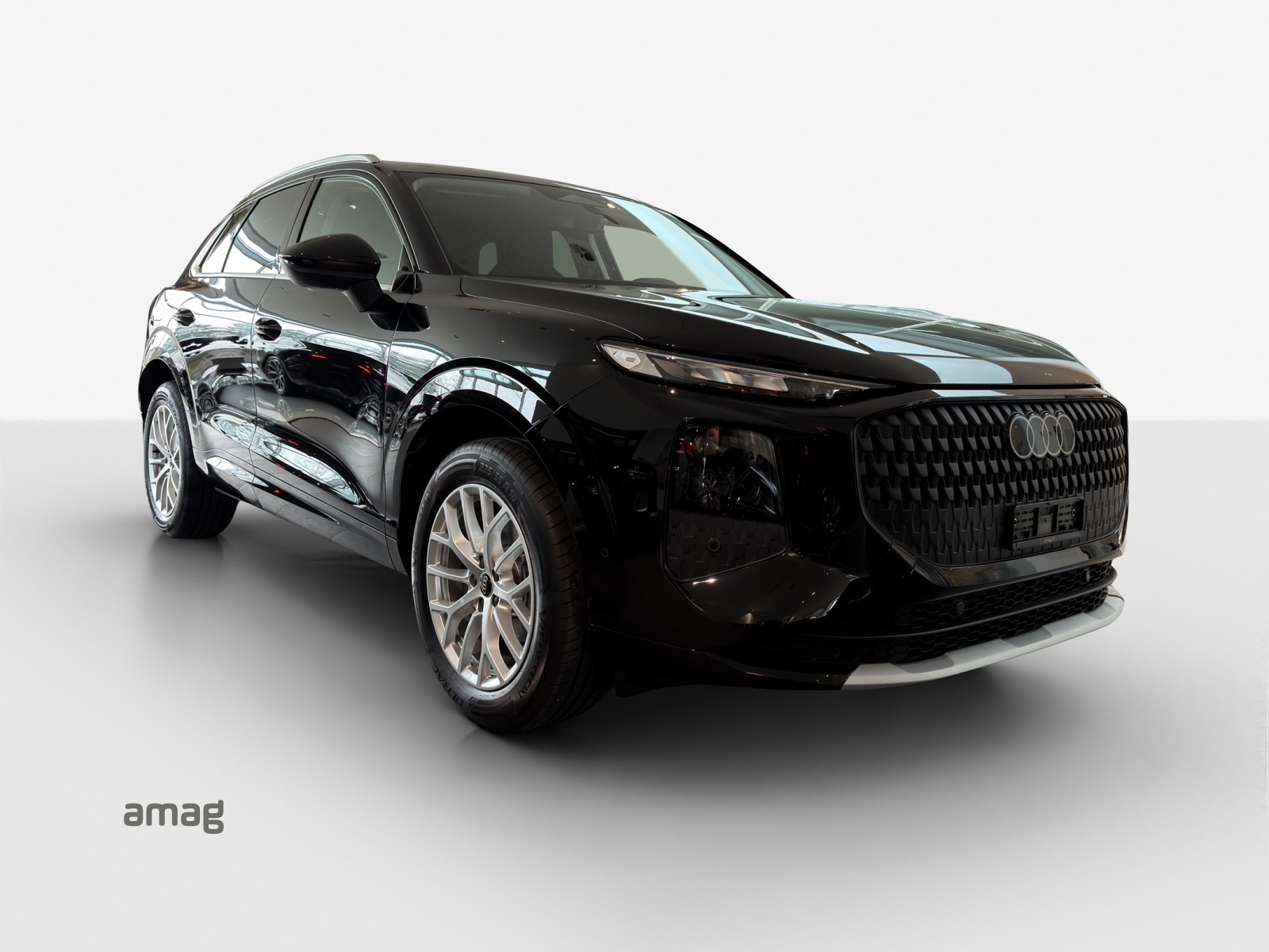 AUDI Q3 SUV 110 kW TFSI S tronic-image-5