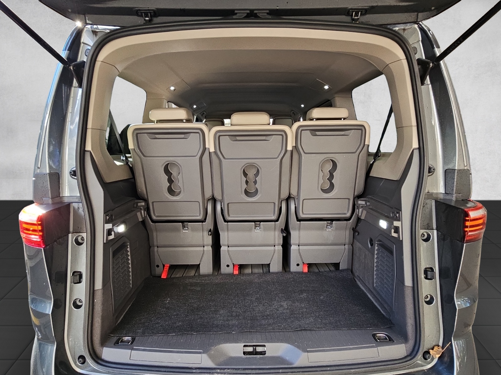 VW Multivan 1.4 eHybrid Life DSG Lang-image-13