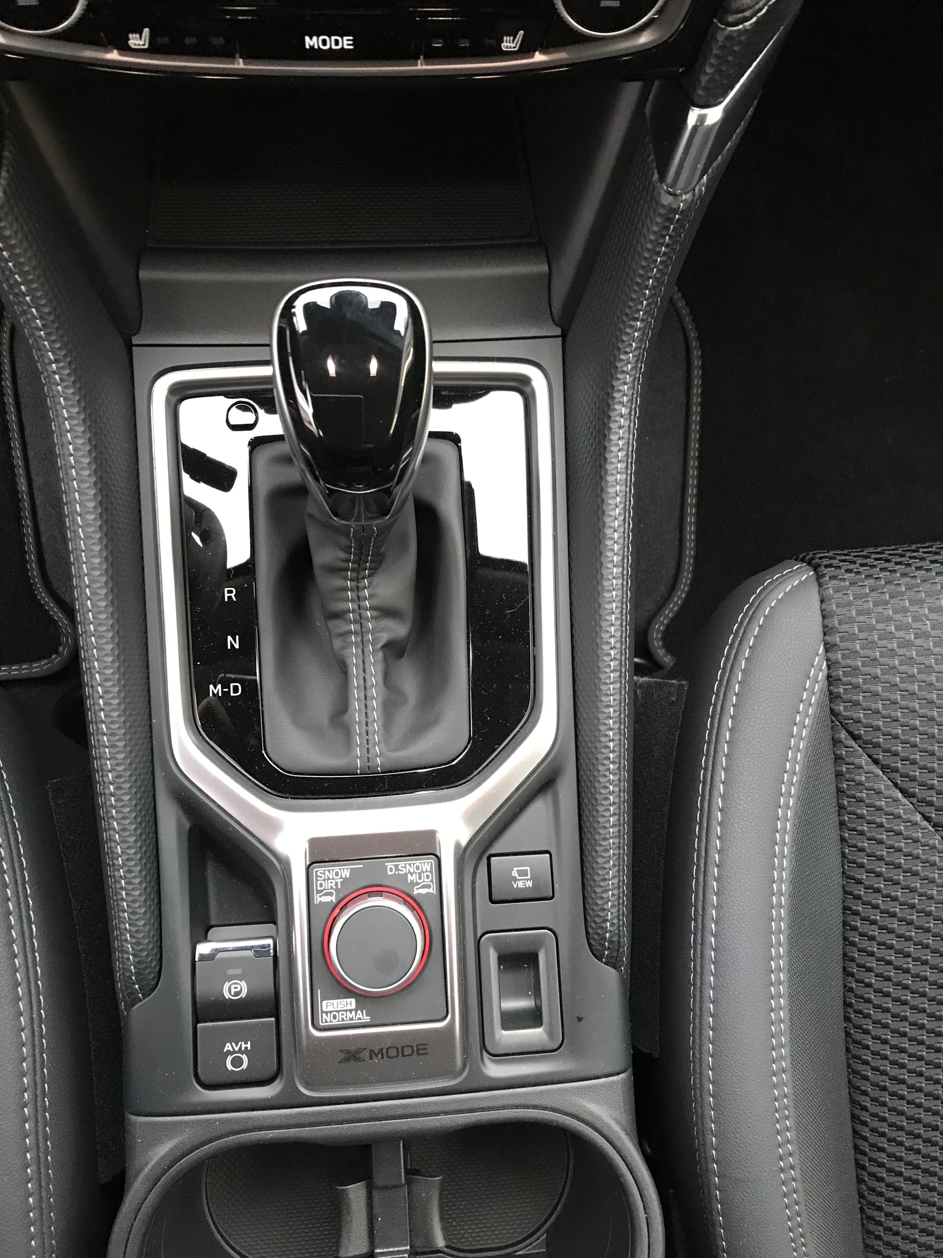 SUBARU Forester 2.0i e-Boxer Swiss Plus Lineartronic-image-8