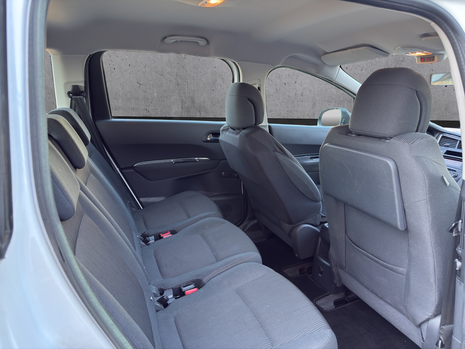 PEUGEOT 5008 1.6 16V VTI Business-image-14