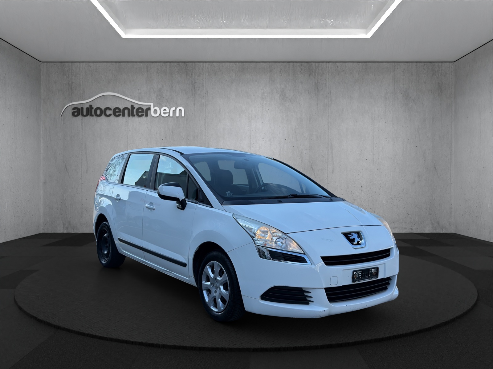 PEUGEOT 5008 1.6 16V VTI Business-image-0