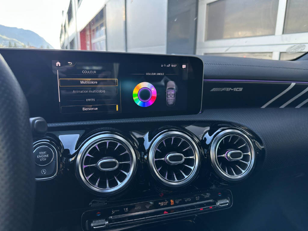 MERCEDES-BENZ A 35 AMG 4matic Edition - CH-image-10