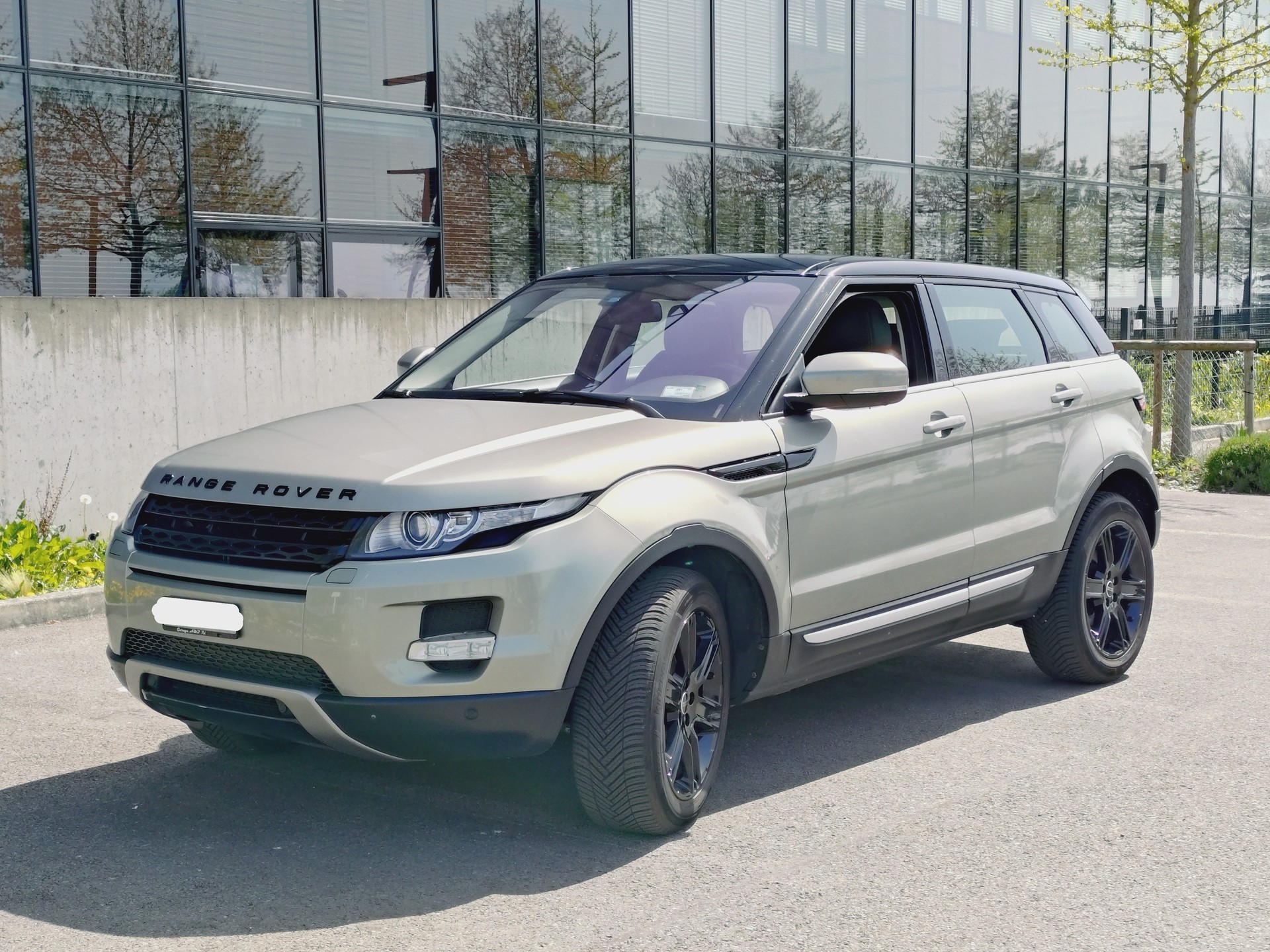 LAND ROVER Range Rover Evoque 2.2 SD4 Prestige AT6 Ipanema Sand