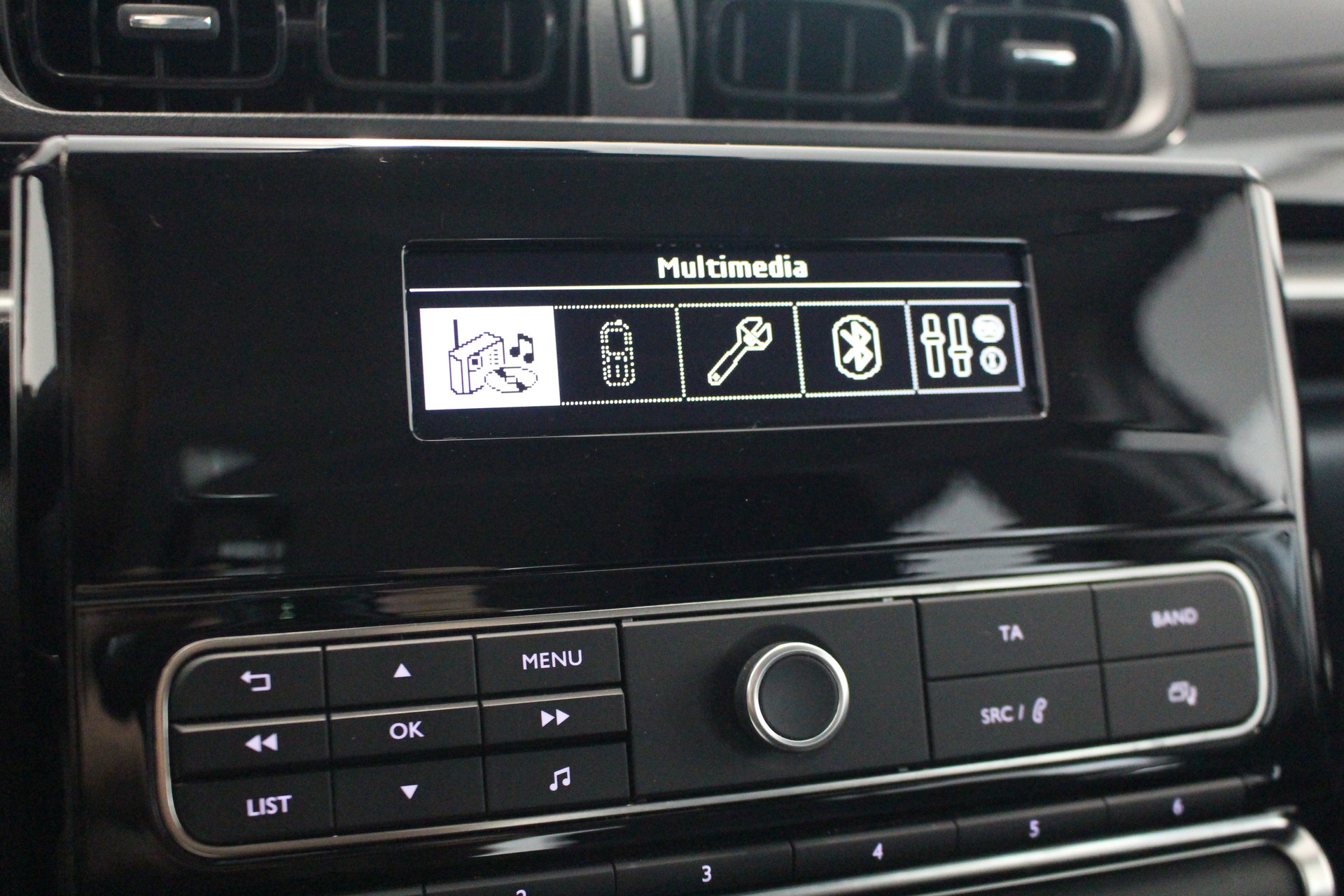 CITROEN C3 1.2 PureTech Feel-image-17
