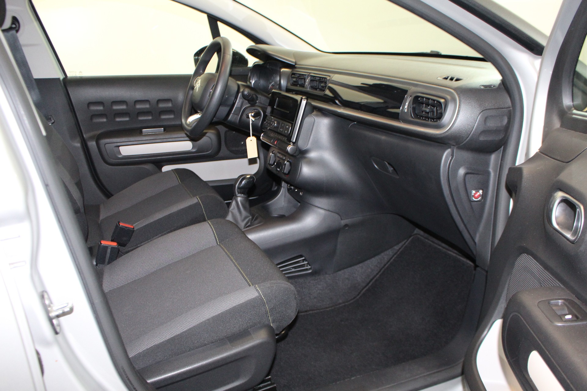 CITROEN C3 1.2 PureTech Feel-image-10