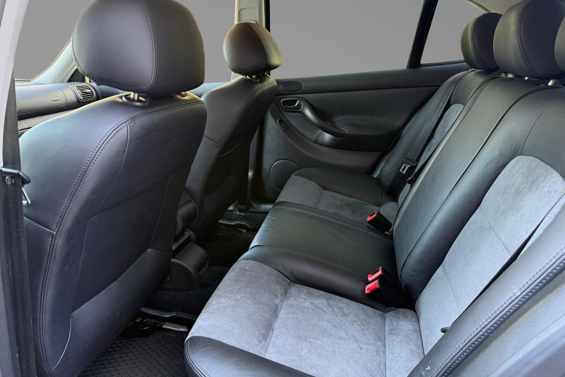 SEAT Leon 1.8 T Top Sport-image-14