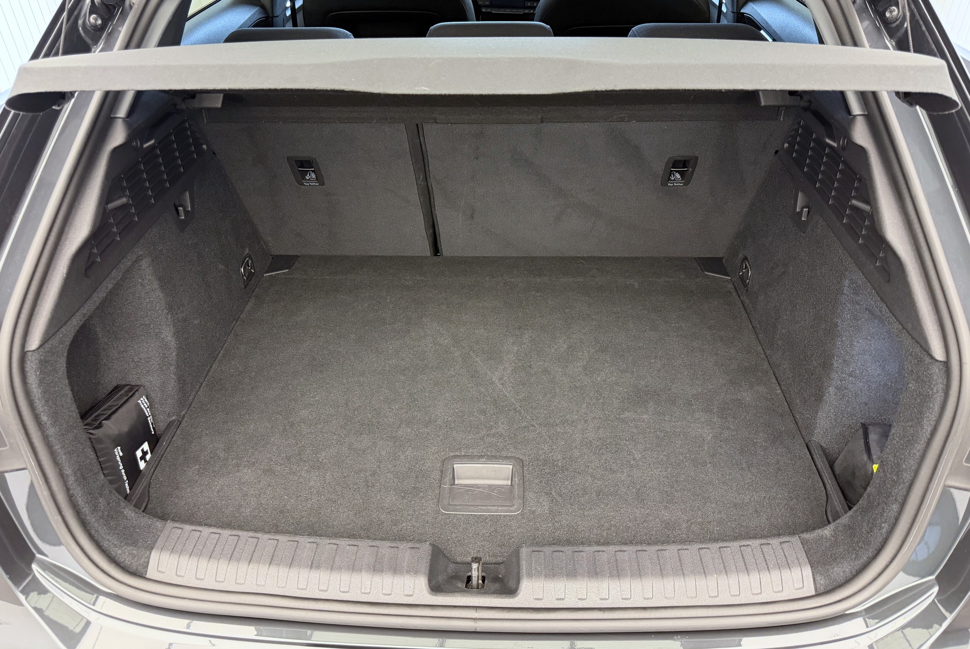 AUDI A3 Sportback 35 TFSI Attraction S-tronic-image-18