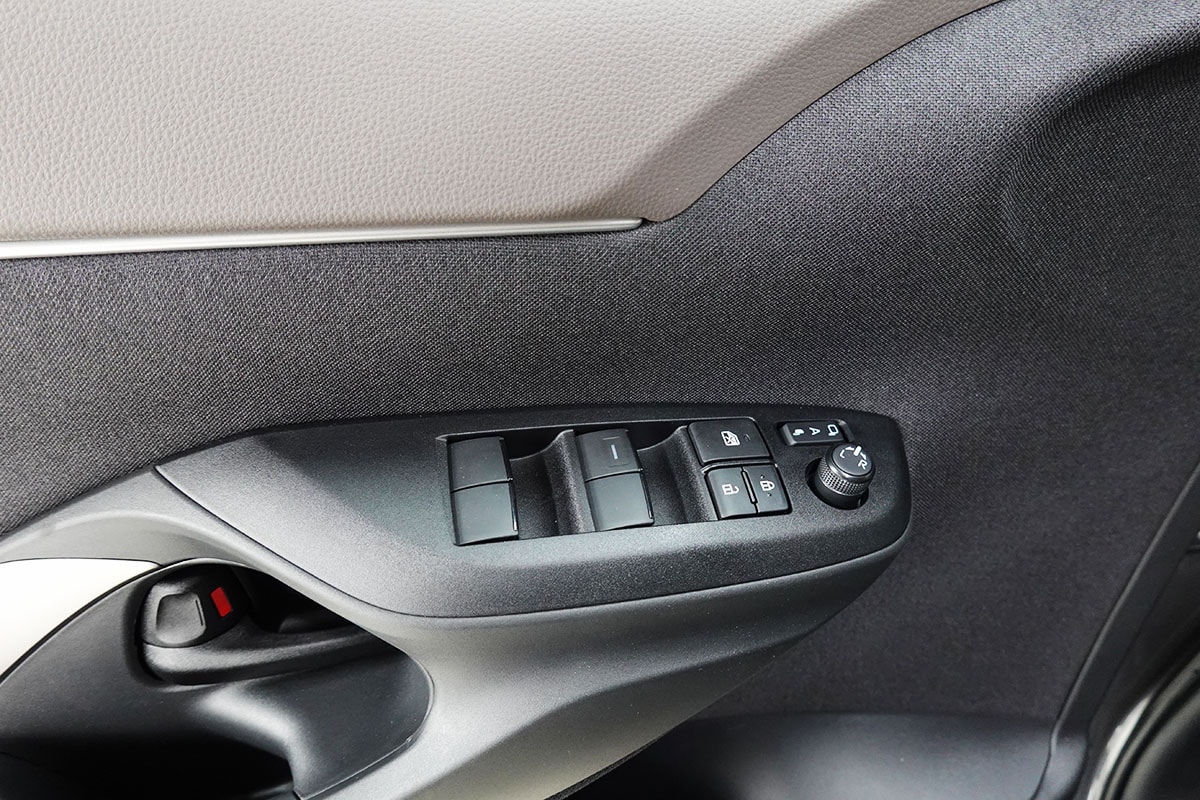 TOYOTA Yaris Cross 1.5 Premium 2WD e-CVT-image-14