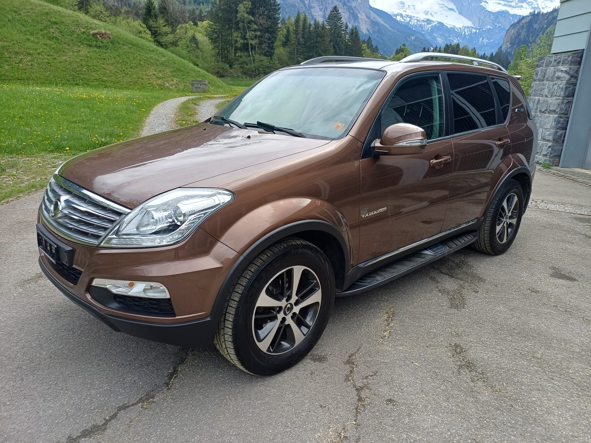 KGM-SsangYong RX 200 e-XDi Sapphire