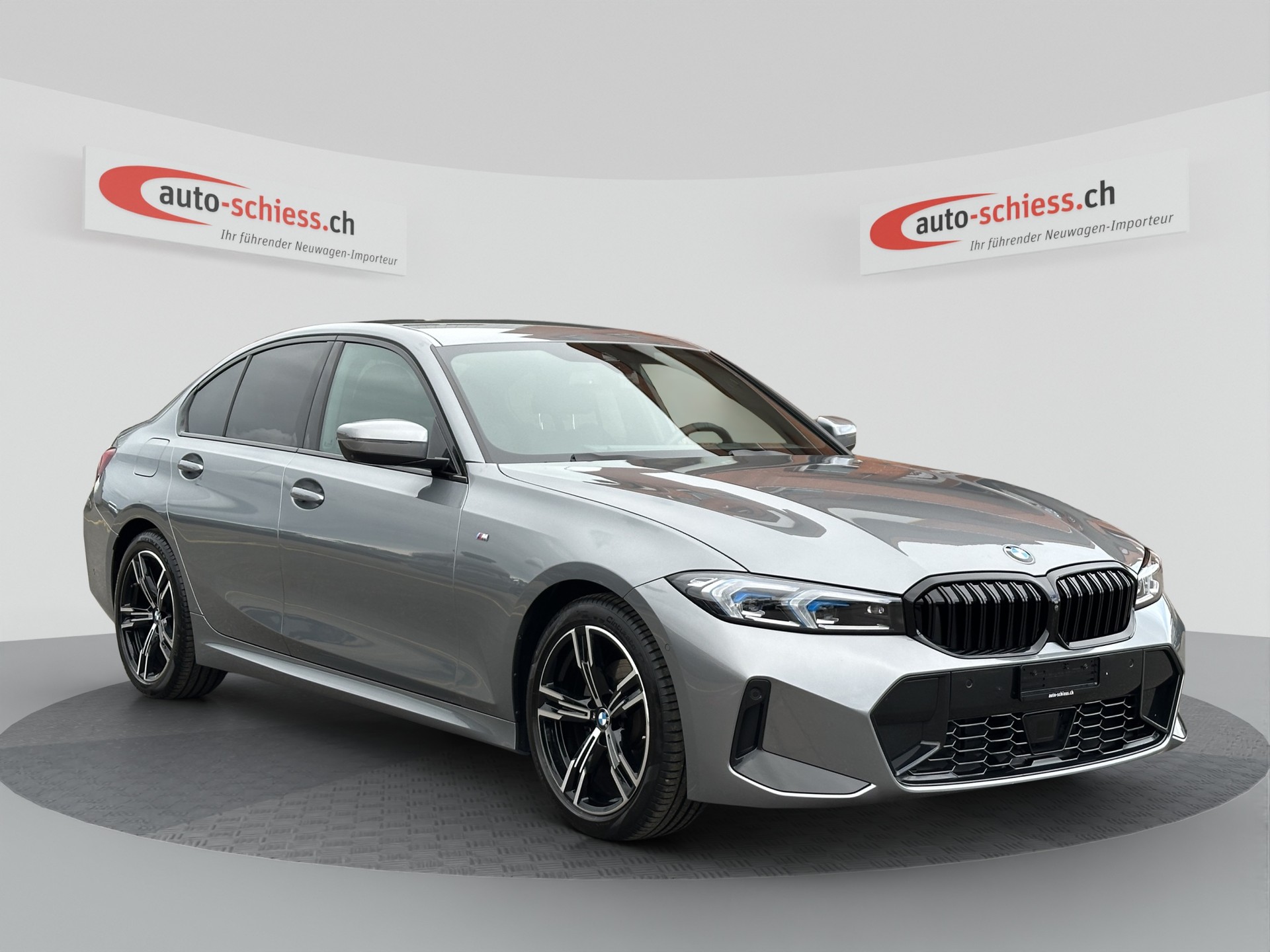 BMW 320d xDrive M Sport Steptronic-image-0