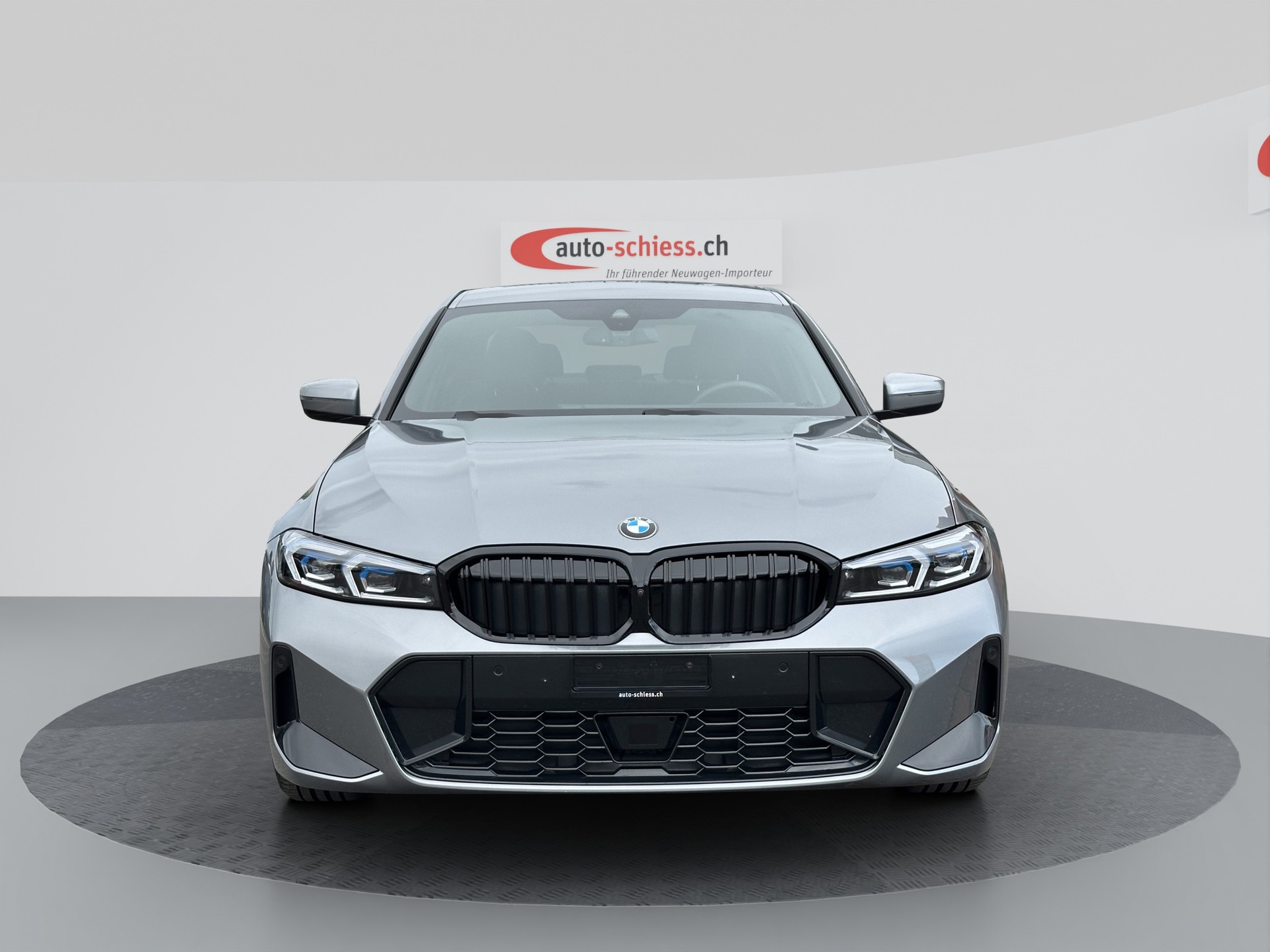BMW 320d xDrive M Sport Steptronic-image-1