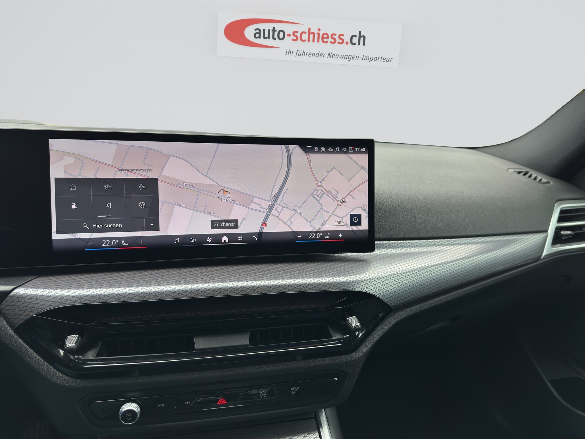 BMW 320d xDrive M Sport Steptronic-image-12