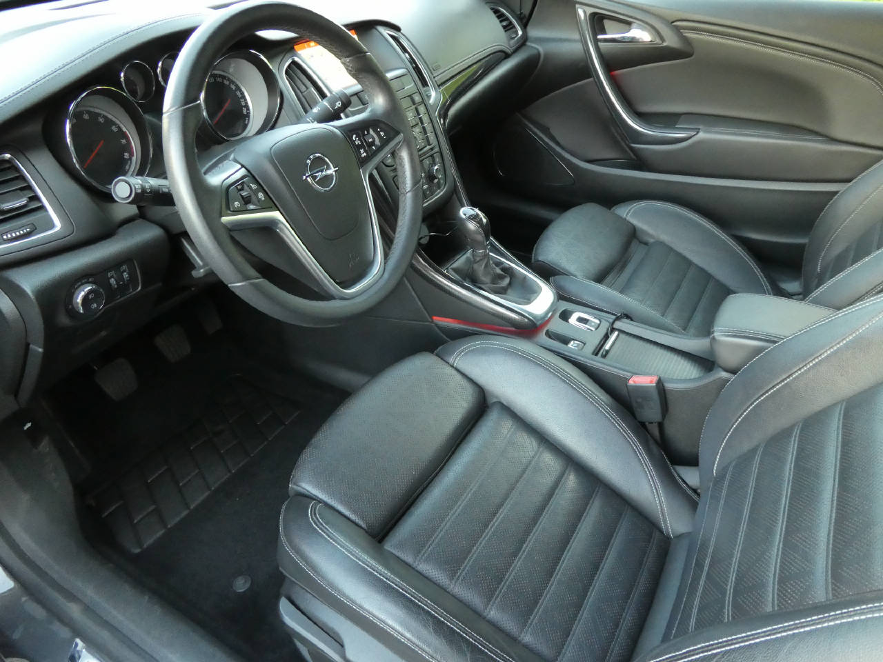 OPEL Cascada 1.6 T 170 eTEC Cosmo S/S-image-9