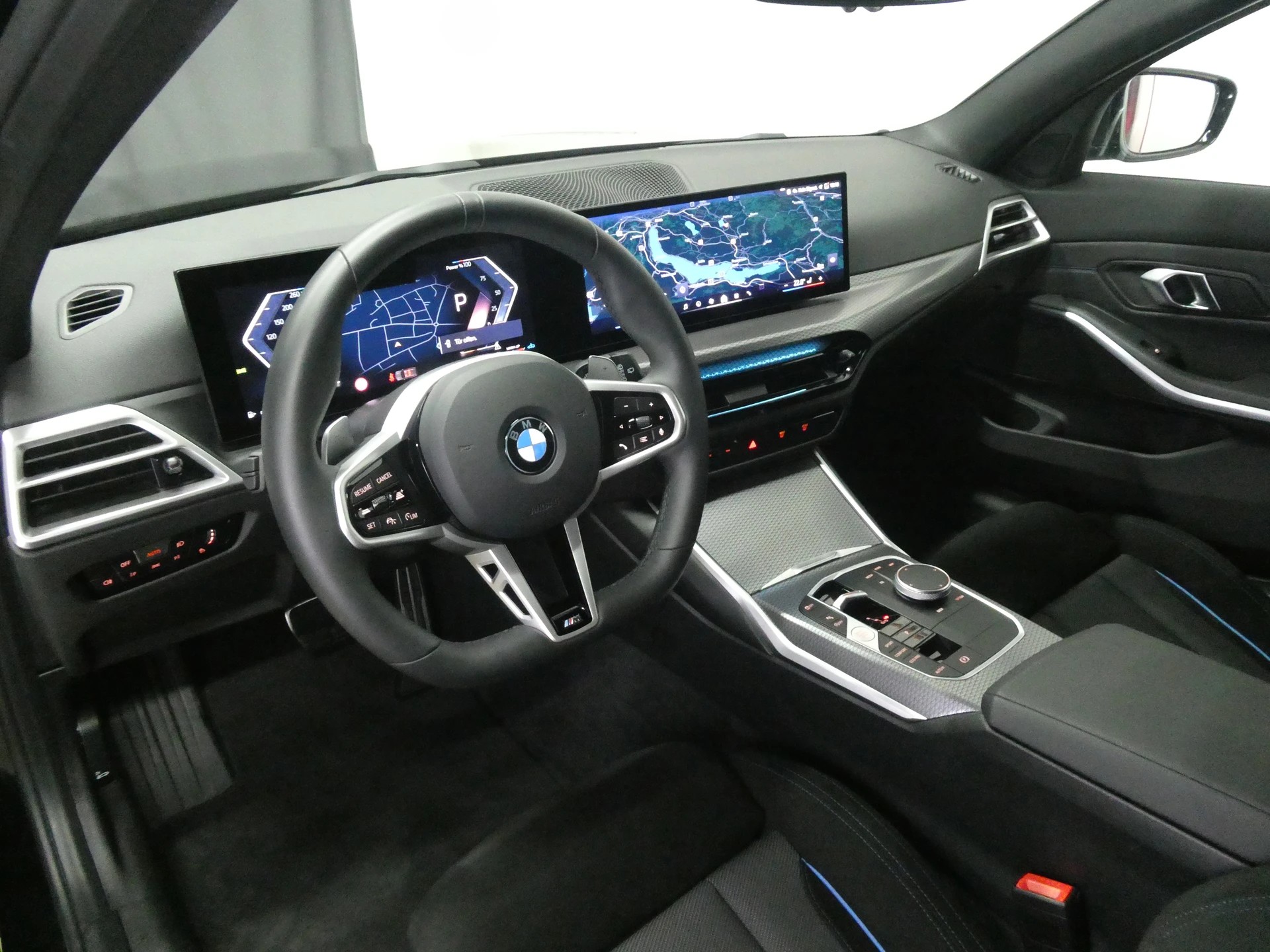 BMW 330i Touring xDrive Steptronic M Sport - Live Cockpit - Navi - AHK - Kamera - 245 PS-image-8