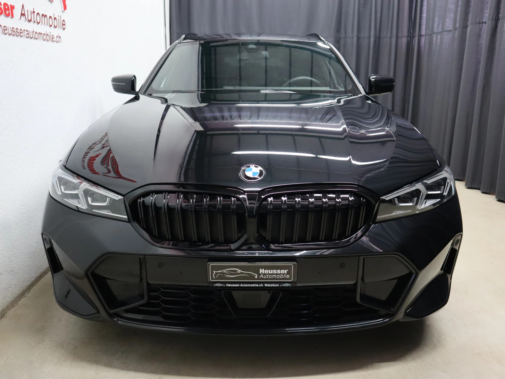 BMW 330i Touring xDrive Steptronic M Sport - Live Cockpit - Navi - AHK - Kamera - 245 PS-image-6