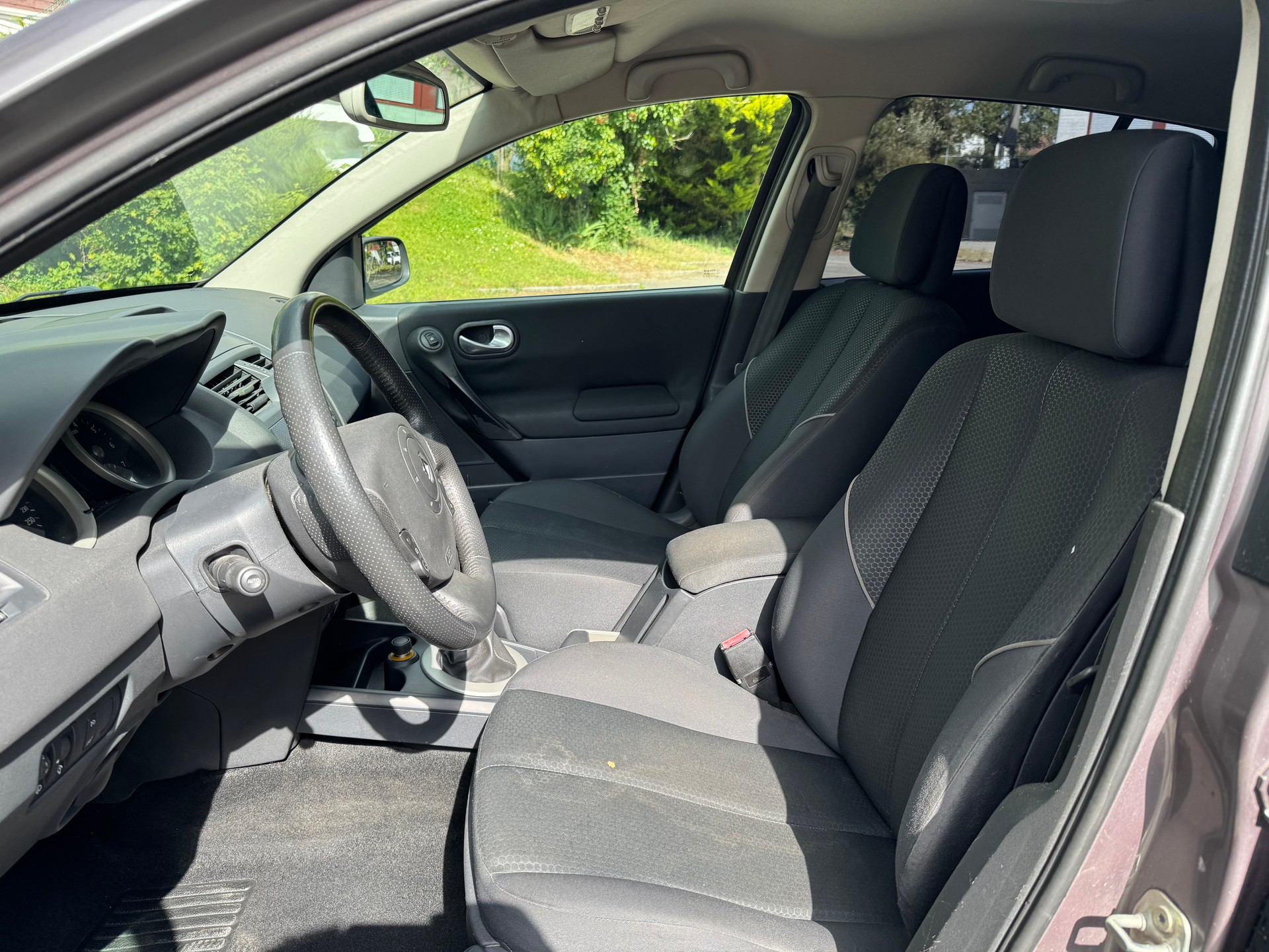 RENAULT Mégane 1.6 16V Authentique Confort-image-7