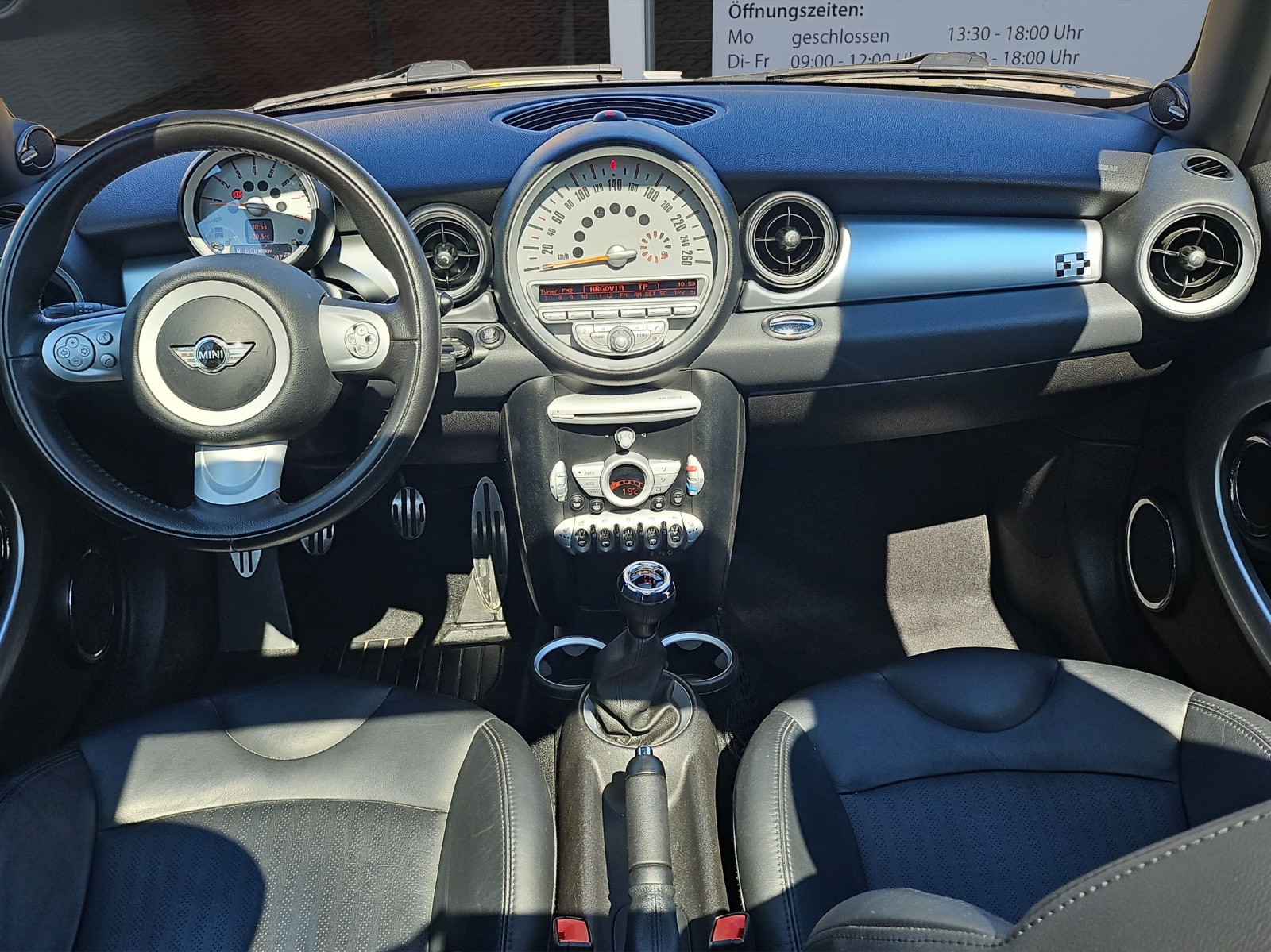 MINI Cooper John Cooper Works-image-8