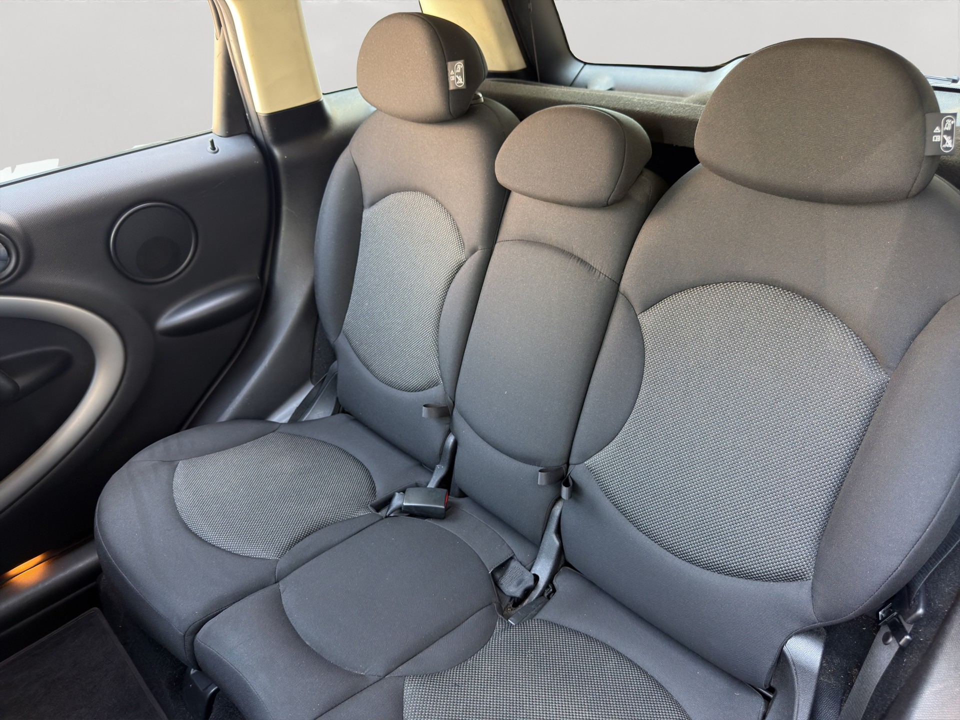 MINI Countryman Cooper FWD-image-3