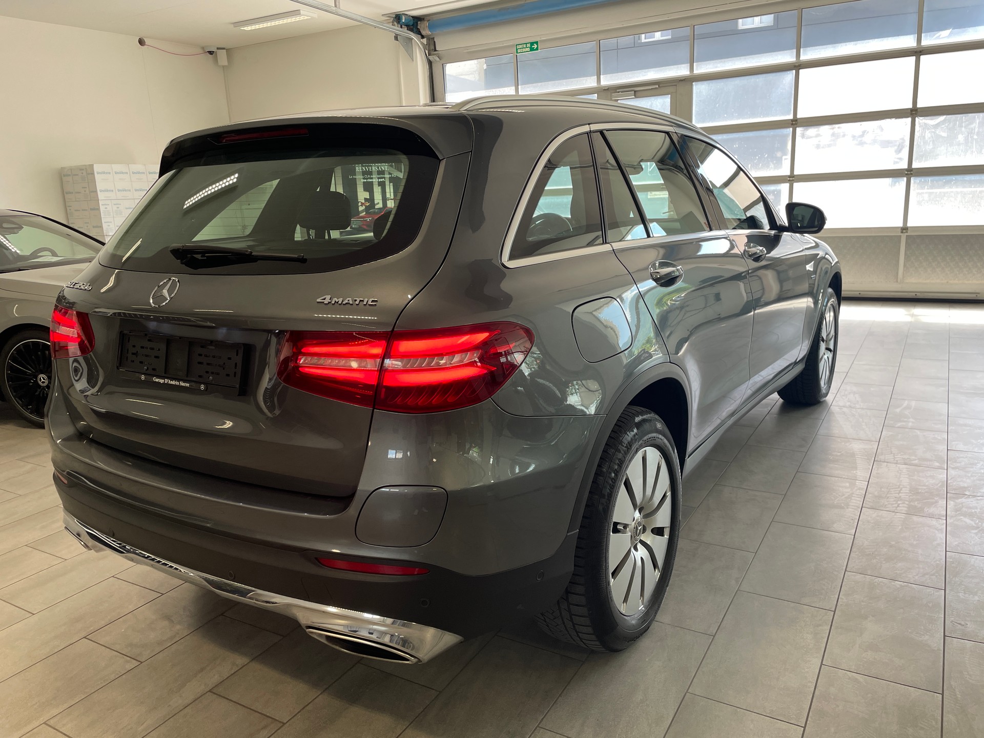 MERCEDES-BENZ GLC 350 e Exclusive 4Matic 7G-Tronic-image-5