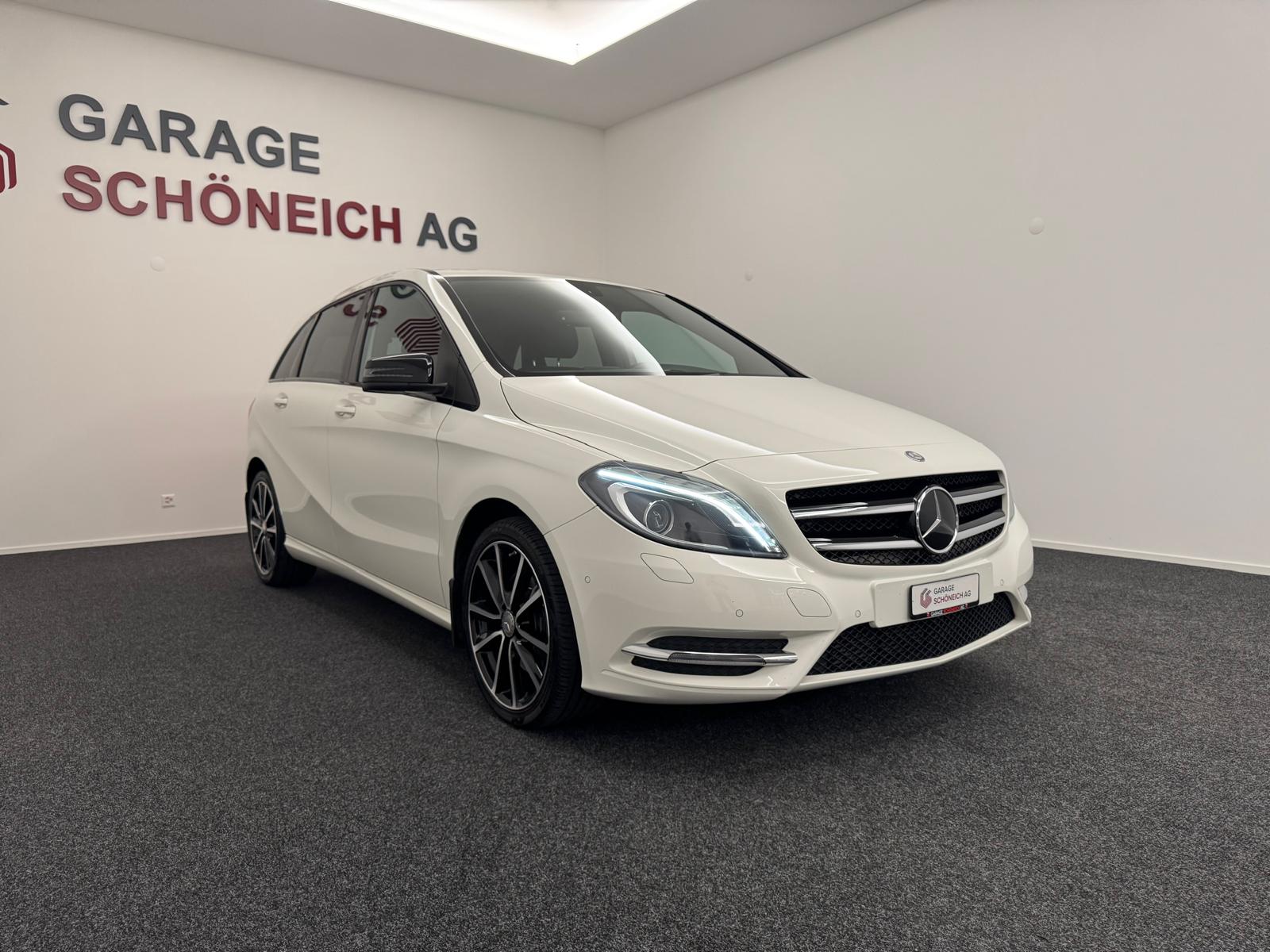 MERCEDES-BENZ B 220 4Matic 7G-DCT-showroom-element-2