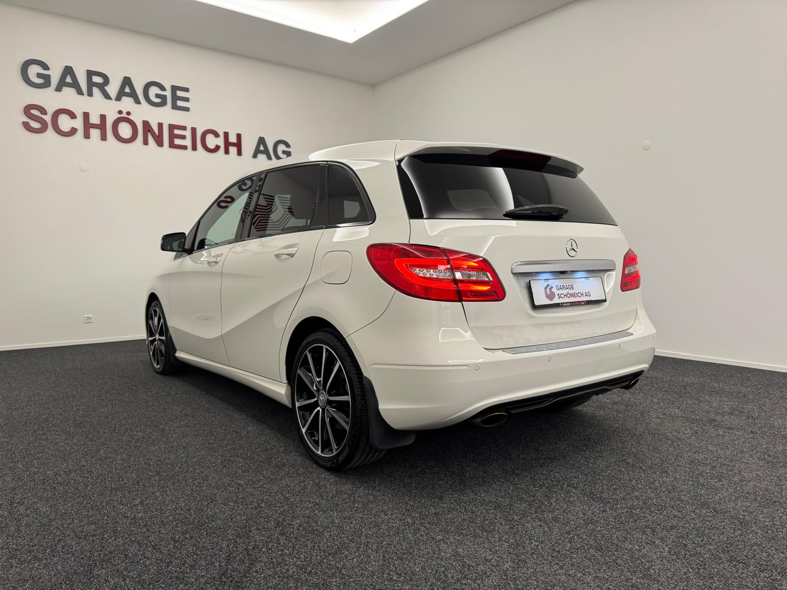 MERCEDES-BENZ B 220 4Matic 7G-DCT-image-6