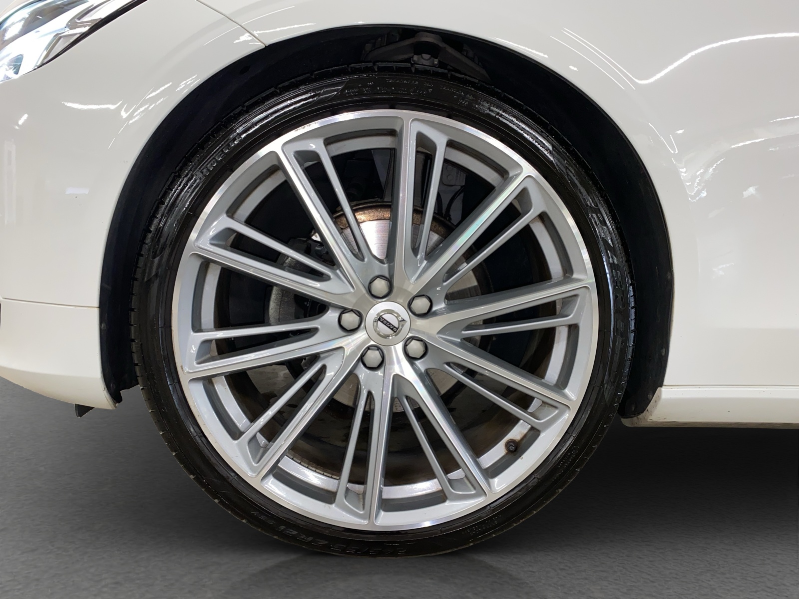 VOLVO V90 2.0 D3 Momentum AWD-image-14
