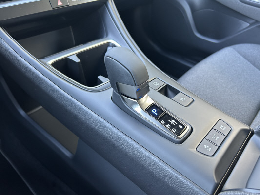 LEXUS LBX FWD Impression-image-12