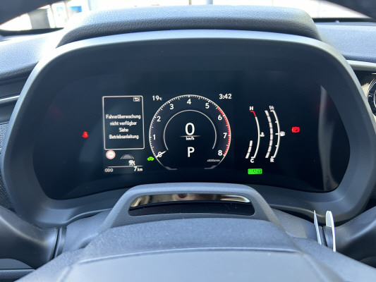 LEXUS LBX FWD Impression-image-13