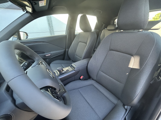 LEXUS LBX FWD Impression-image-6