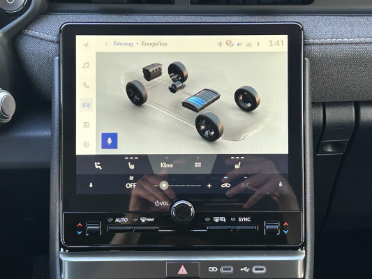 LEXUS LBX FWD Impression-image-10