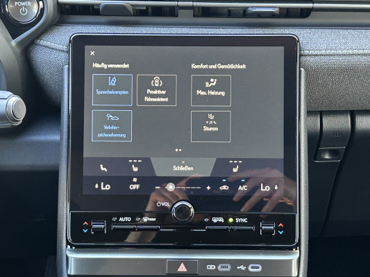 LEXUS LBX FWD Impression-image-9