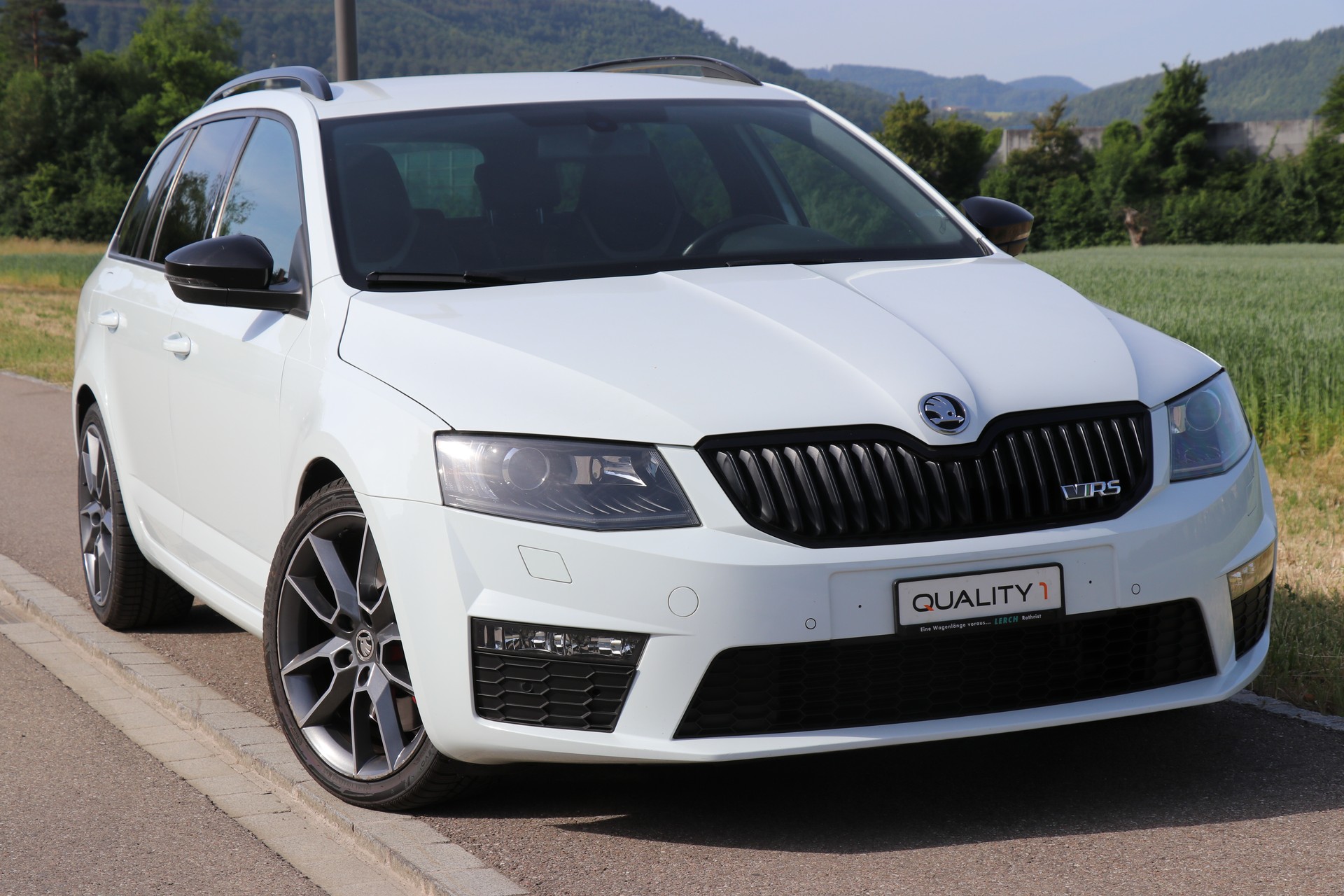 SKODA Octavia Combi 2.0 TSI RS DSG-image-2