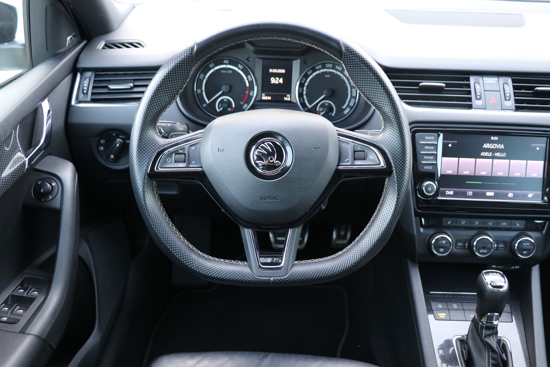 SKODA Octavia Combi 2.0 TSI RS DSG-image-9