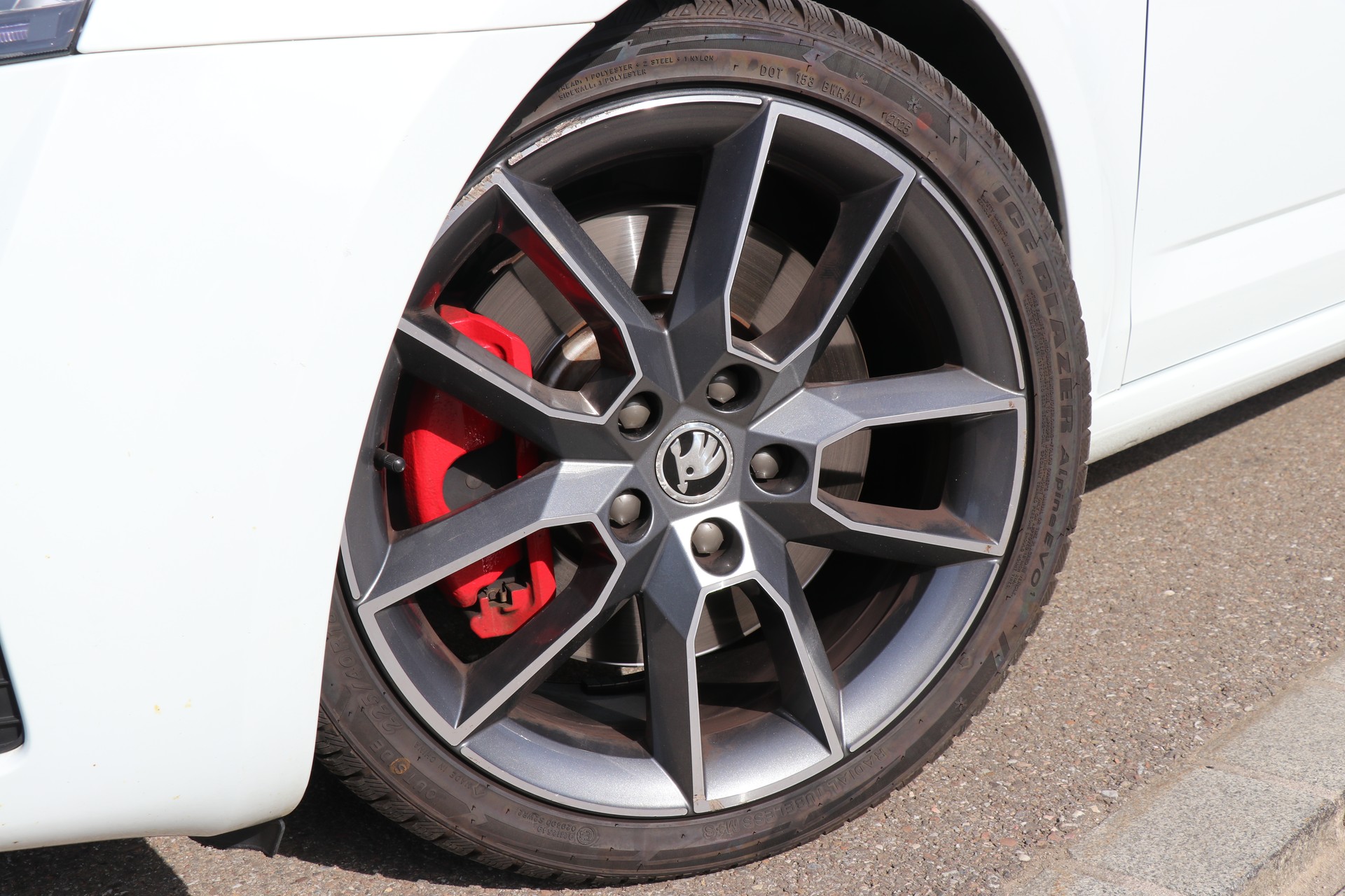 SKODA Octavia Combi 2.0 TSI RS DSG-image-15