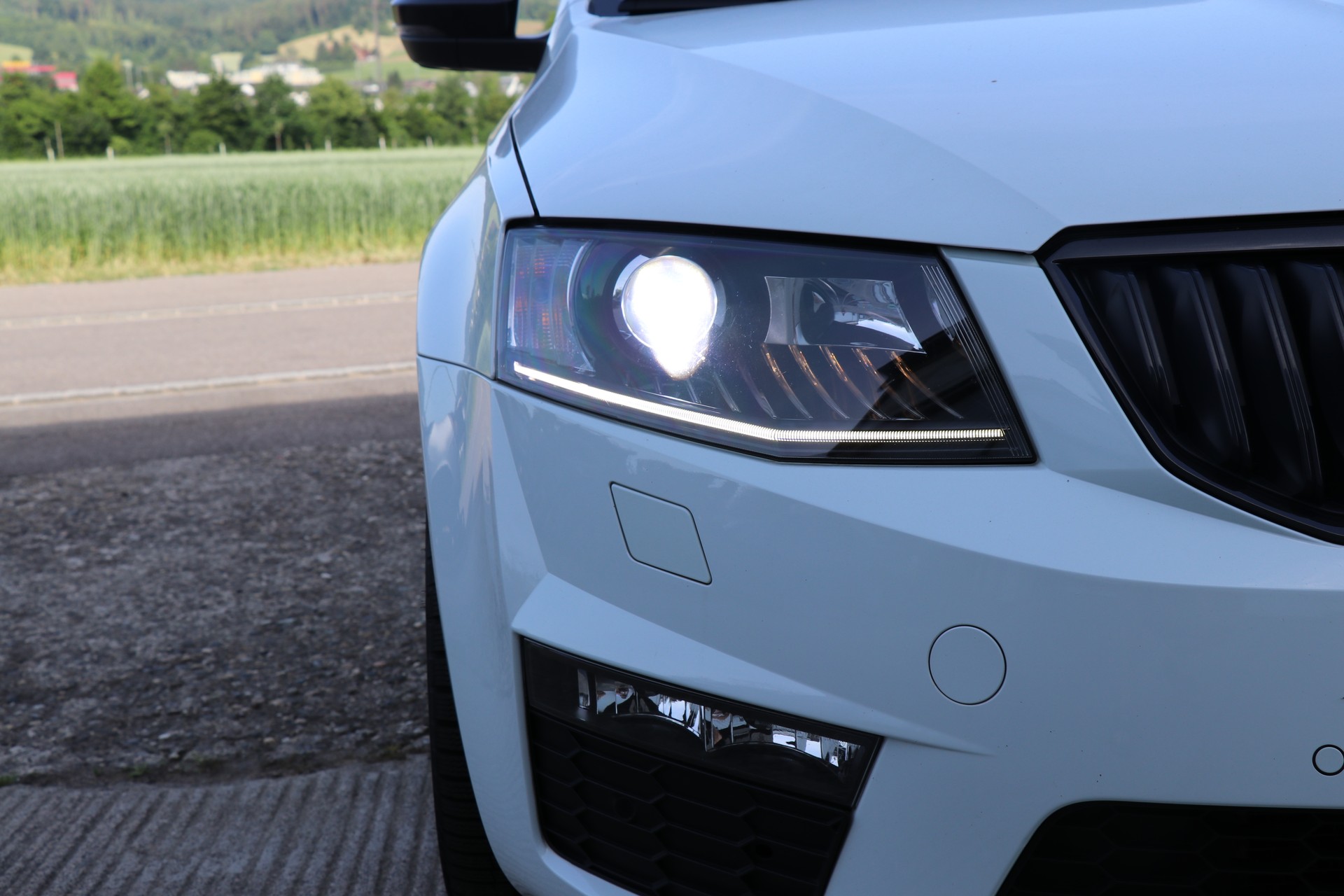 SKODA Octavia Combi 2.0 TSI RS DSG-image-19
